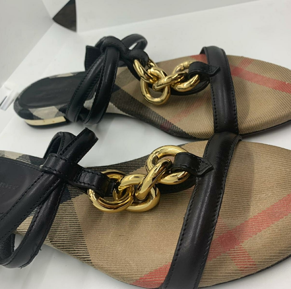 Burberry Chain link Sandals